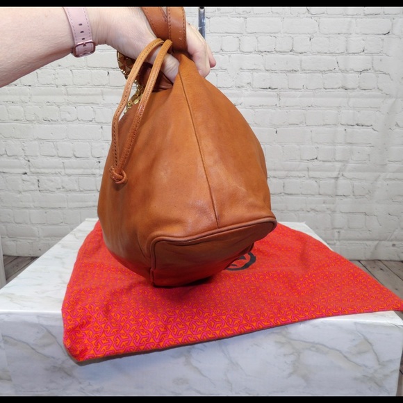 Tory Burch Linden Leather studded drawstring tote - Picture 5 of 12